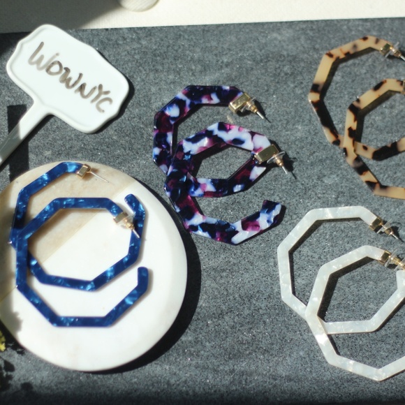 New Baublebar Blue Marble big Hoop resin earrings - Picture 7 of 8